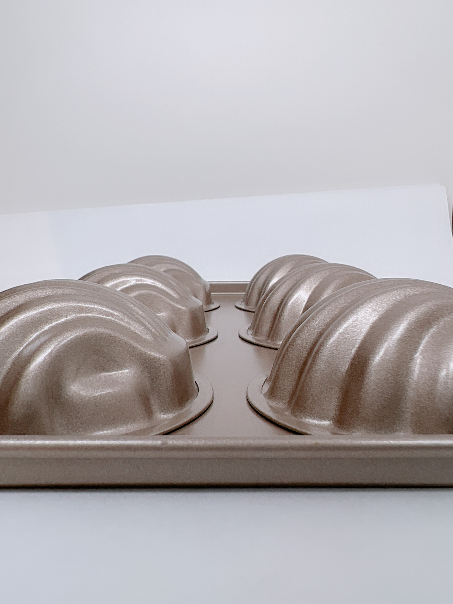 6 cake molds