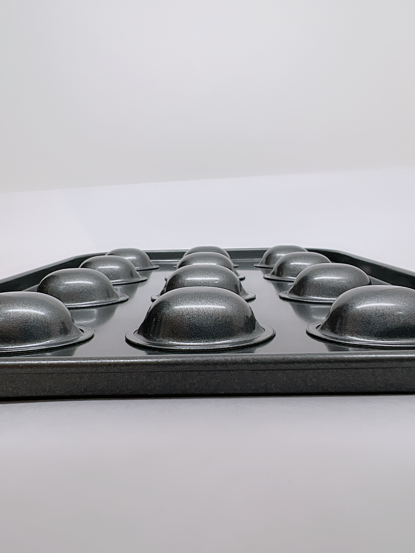 Non-stick small cake mold pan