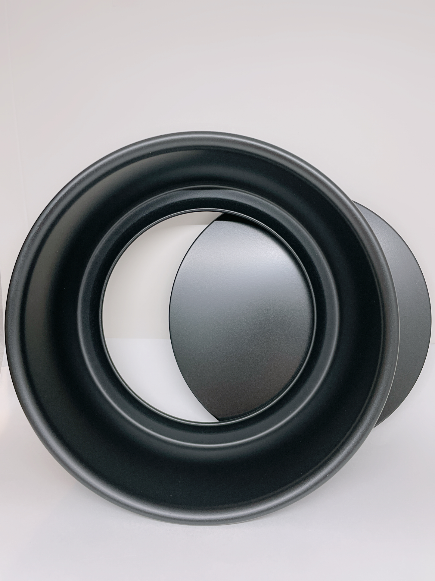 6-inch round non-stick removable bottom mold